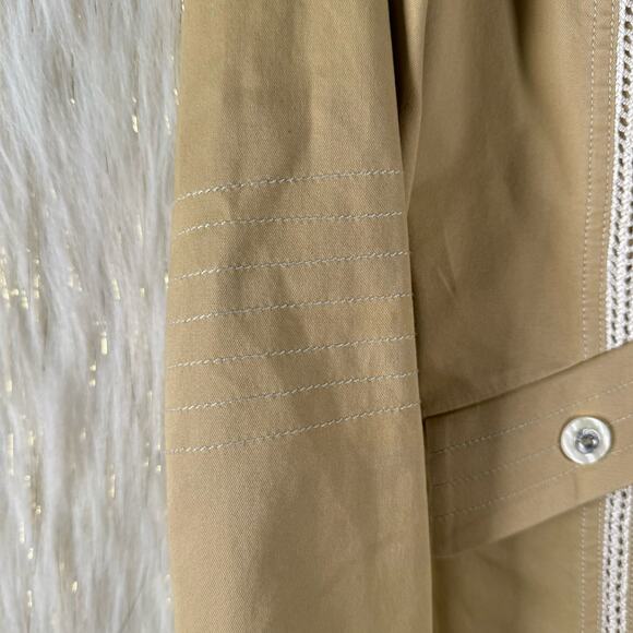 ST JOHN SPORT Marie Gray Tan Short 3-Button Blazer w/Crochet Trim Size P 2 - Picture 2 of 9